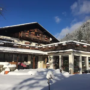 https://chalet-laiglon.hotels-rhonealpes.com