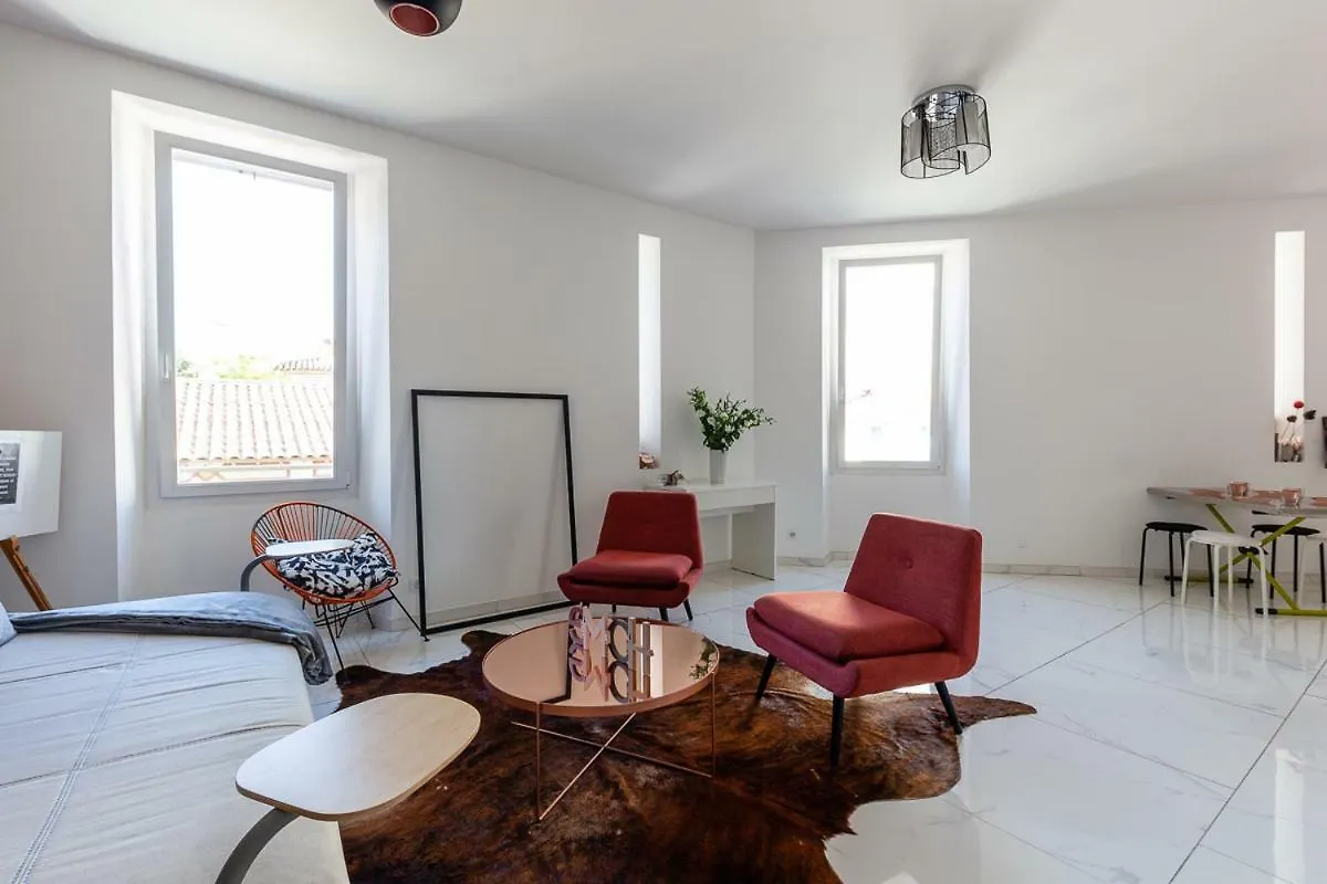 Alpinias Bed And Breakfast Marseille